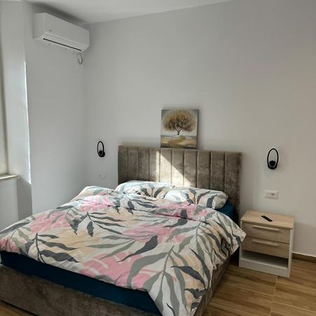 Vila 21 At Blloku Area Tirana Zewnętrze zdjęcie