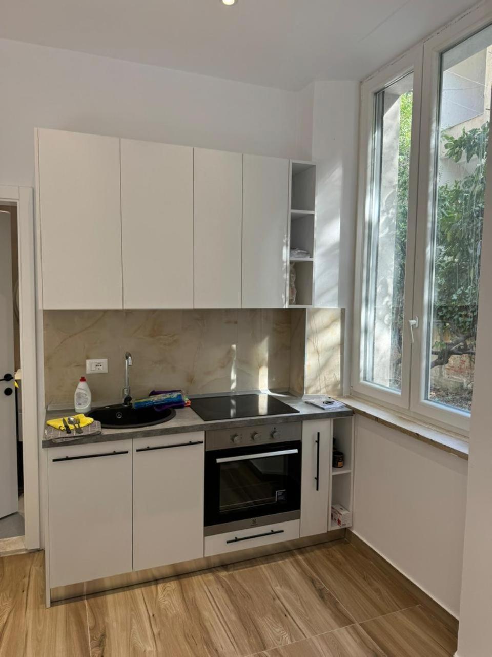 Vila 21 At Blloku Area Tirana Zewnętrze zdjęcie