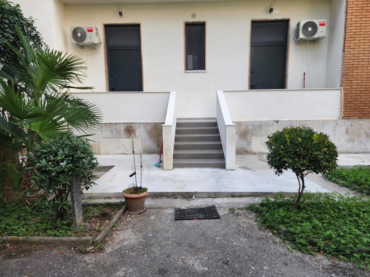 Vila 21 At Blloku Area Tirana Zewnętrze zdjęcie