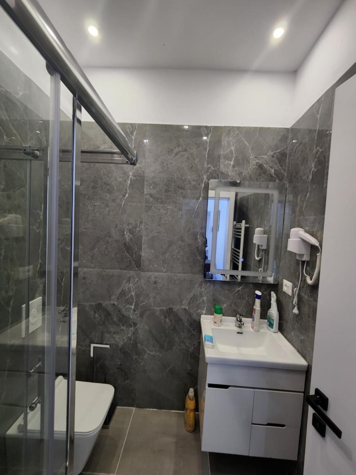 Vila 21 At Blloku Area Tirana Zewnętrze zdjęcie