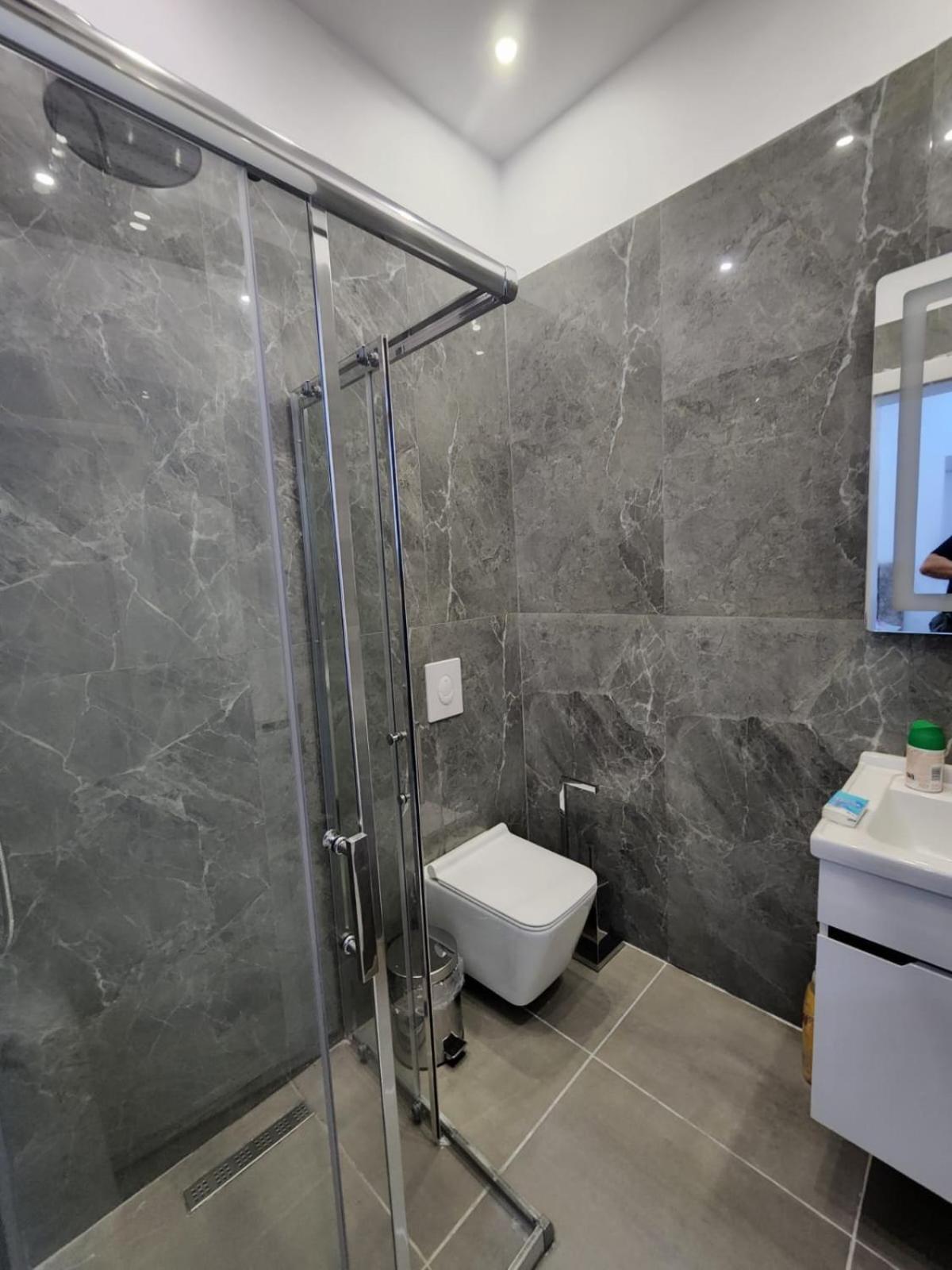 Vila 21 At Blloku Area Tirana Zewnętrze zdjęcie