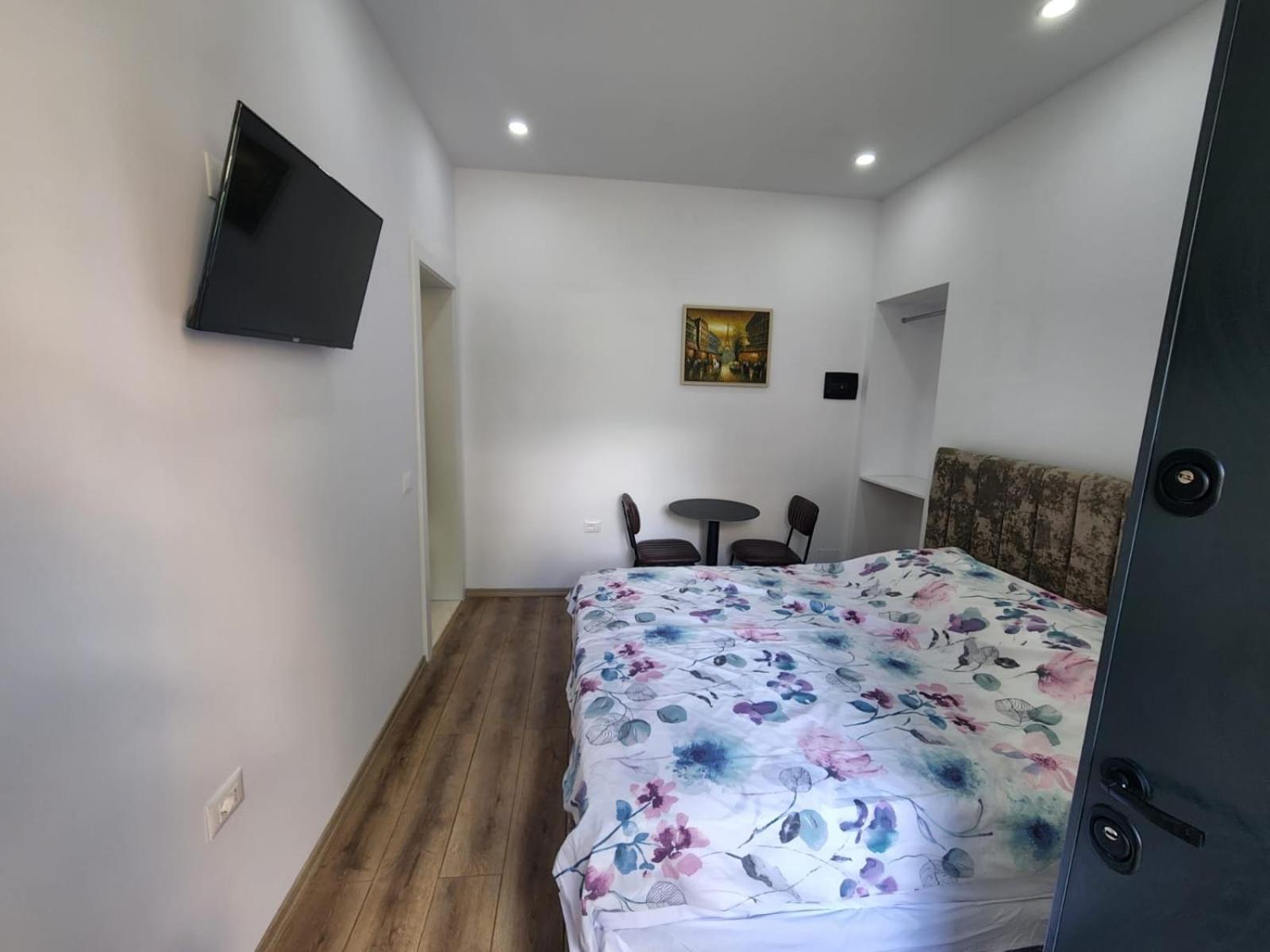 Vila 21 At Blloku Area Tirana Zewnętrze zdjęcie