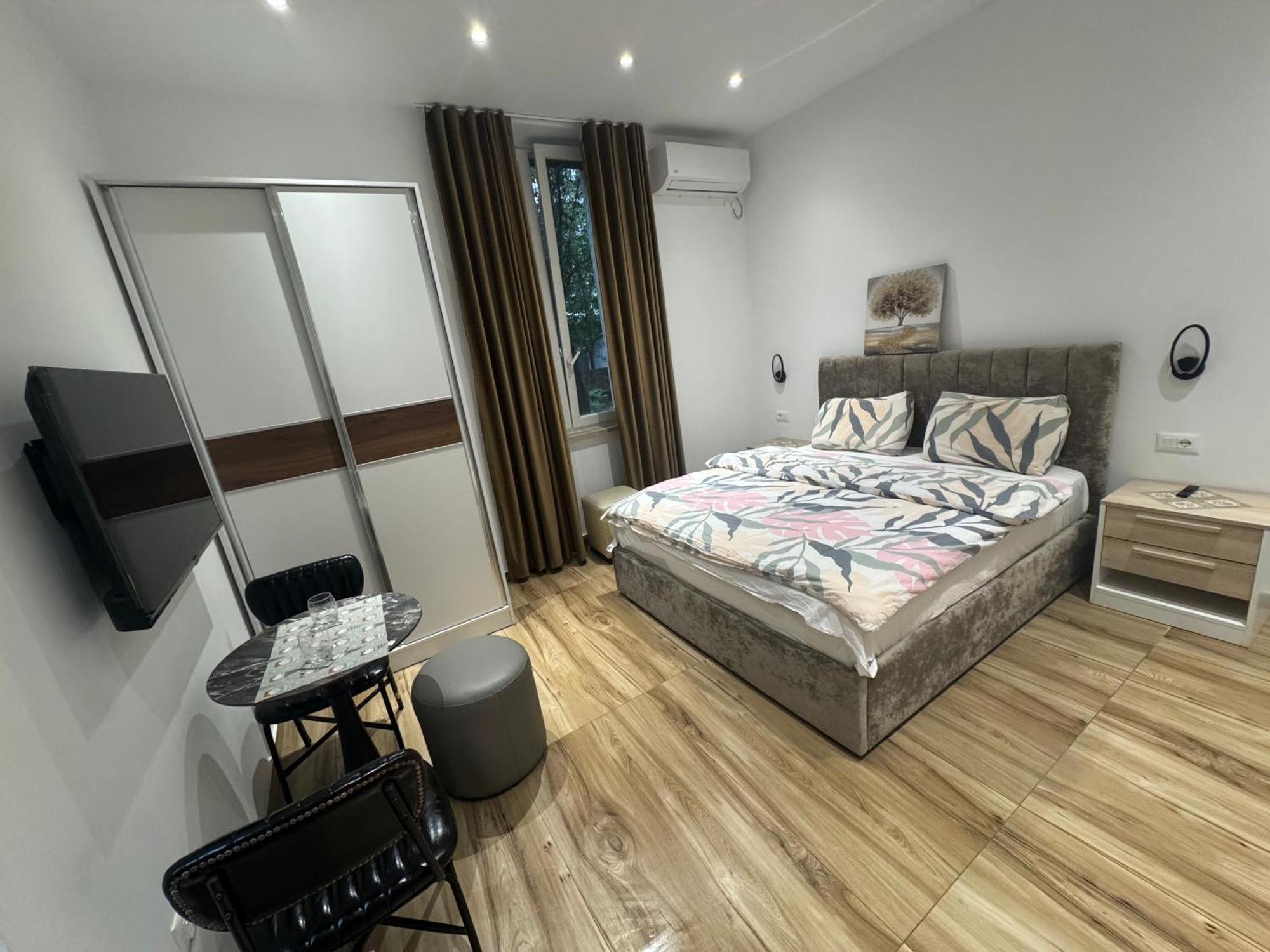 Vila 21 At Blloku Area Tirana Zewnętrze zdjęcie