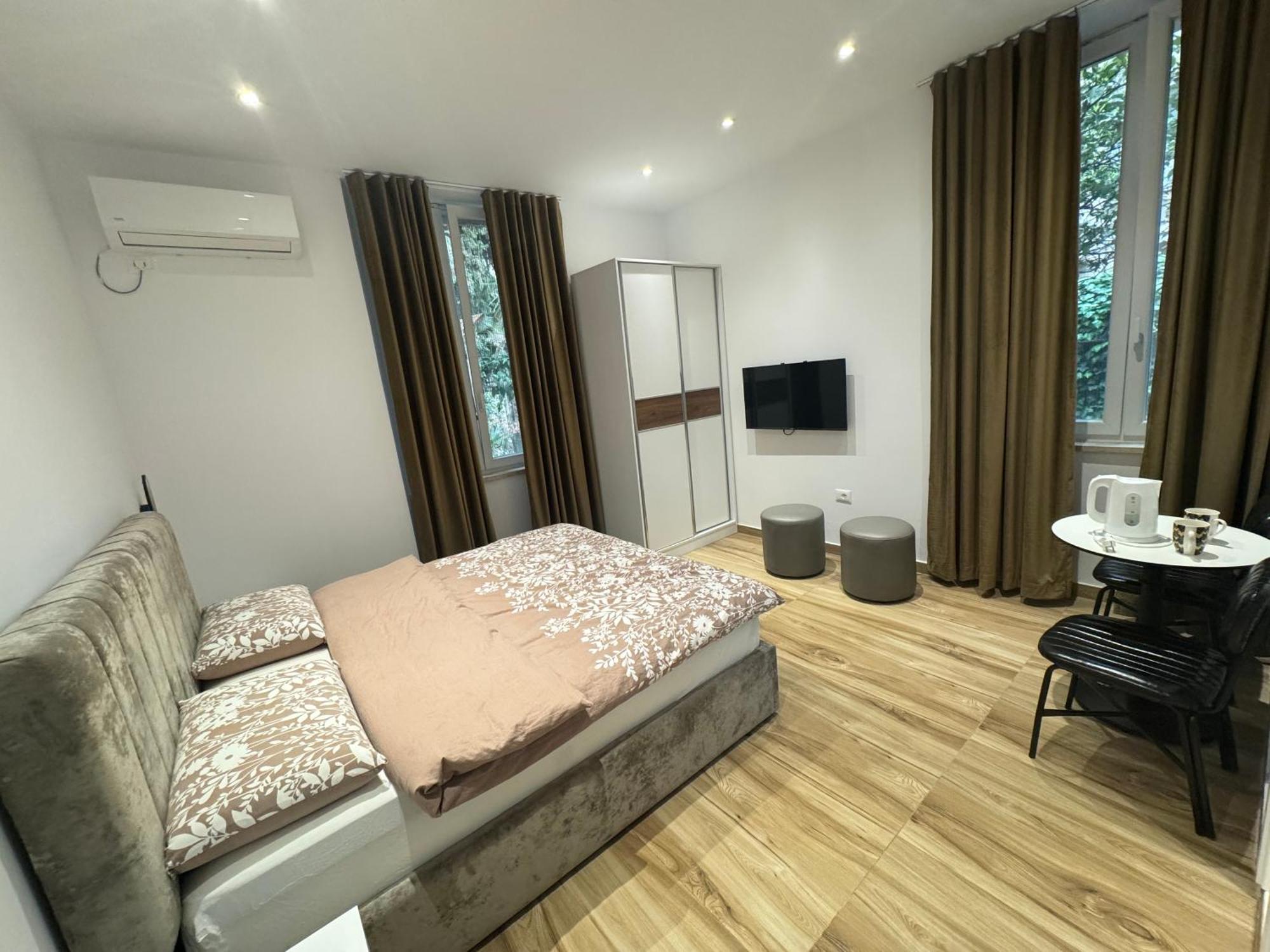 Vila 21 At Blloku Area Tirana Zewnętrze zdjęcie