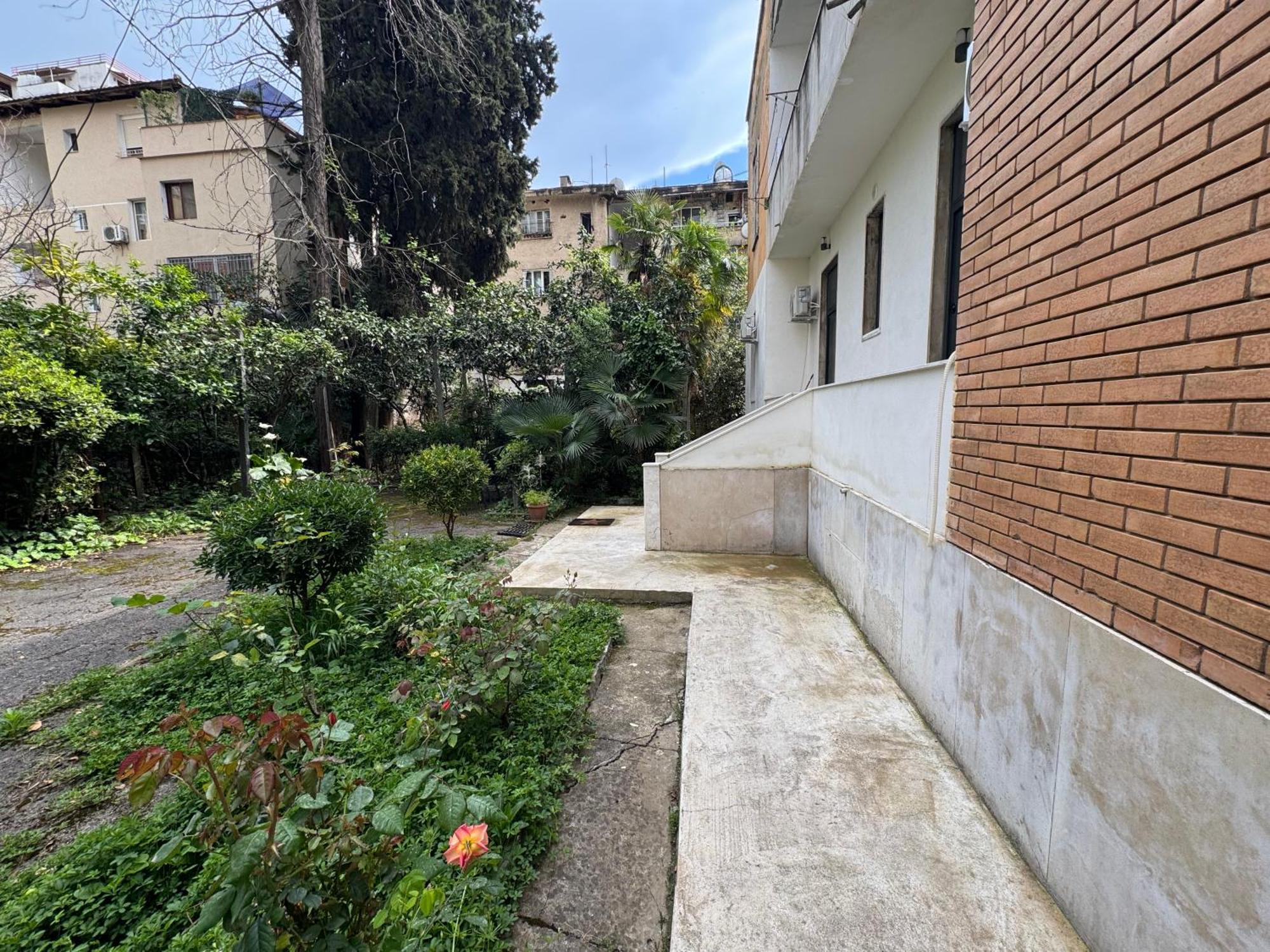 Vila 21 At Blloku Area Tirana Zewnętrze zdjęcie